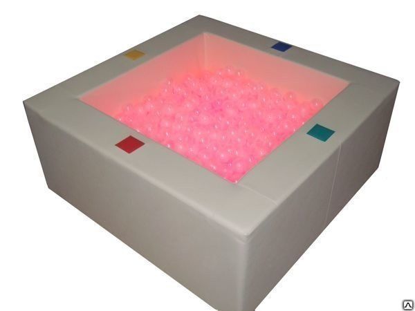 Интерактивный сухой бассейн со встроенными кнопками-переключателями