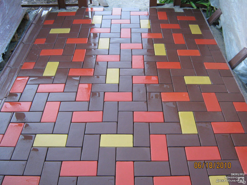 Тротуарная плитка два цвета