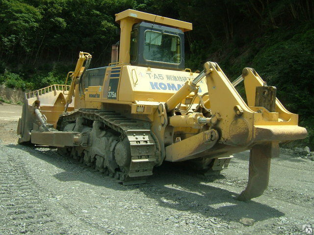 Бульдозер д 375. Бульдозер Комацу 375. Бульдозер Komatsu d375a-5d. Komatsu d375a-5. Бульдозер Komatsu d375a-5.